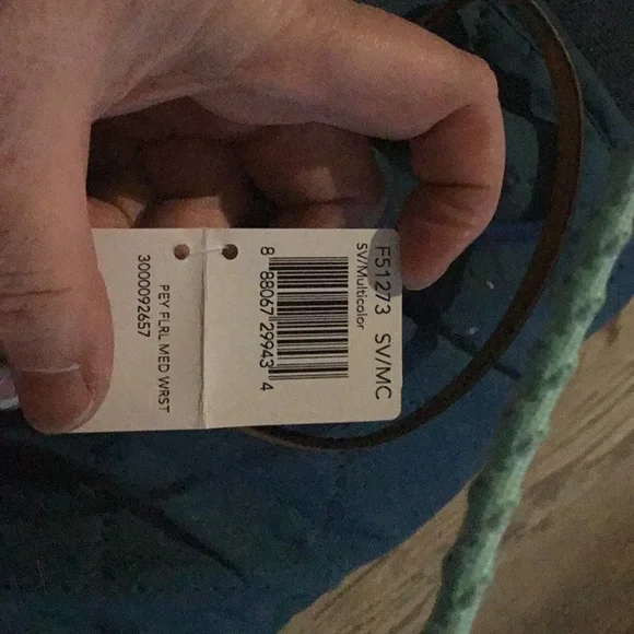 Retired NWT Peyton Floral Medium Wristlet - Picture 6 of 6